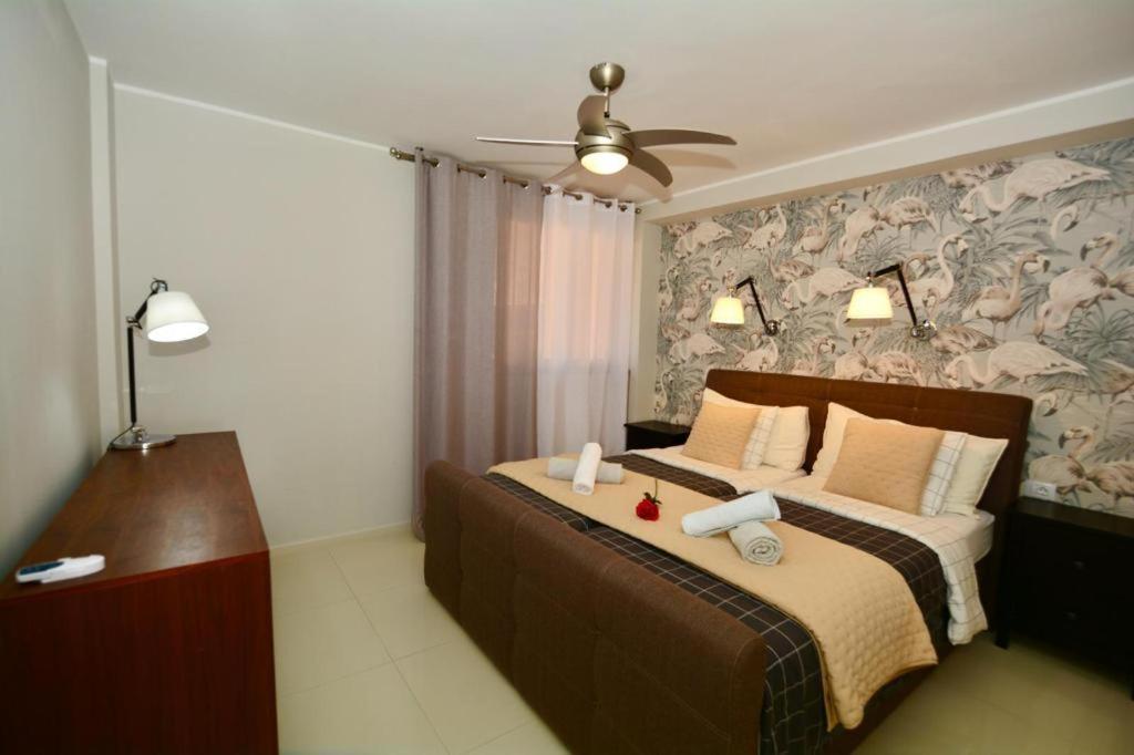 Passione Beautiful Apartment With Sea View 阿德耶 外观 照片