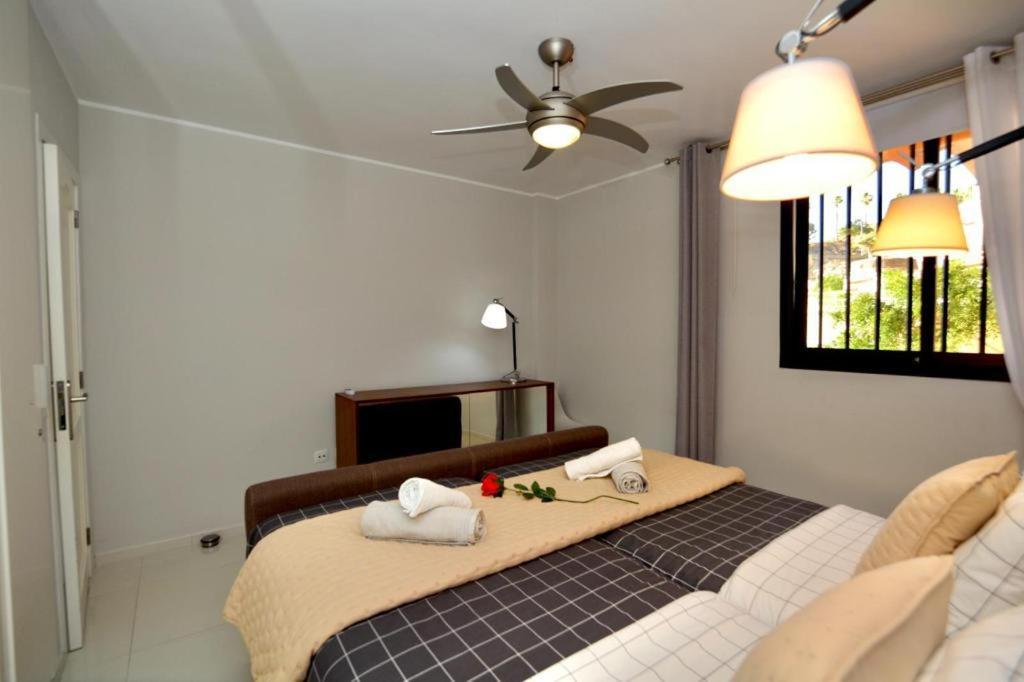 Passione Beautiful Apartment With Sea View 阿德耶 外观 照片