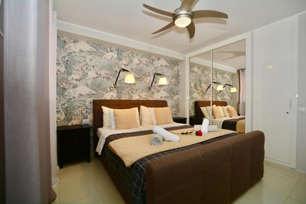 Passione Beautiful Apartment With Sea View 阿德耶 外观 照片