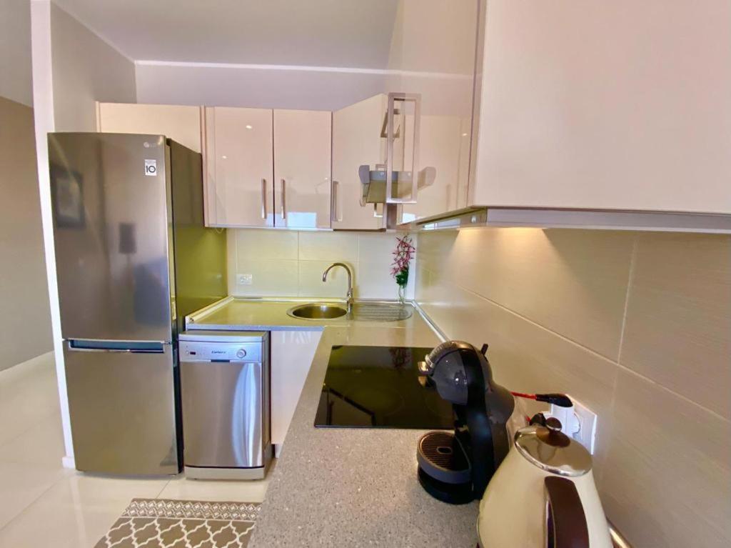 Passione Beautiful Apartment With Sea View 阿德耶 外观 照片