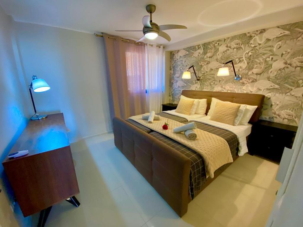 Passione Beautiful Apartment With Sea View 阿德耶 外观 照片