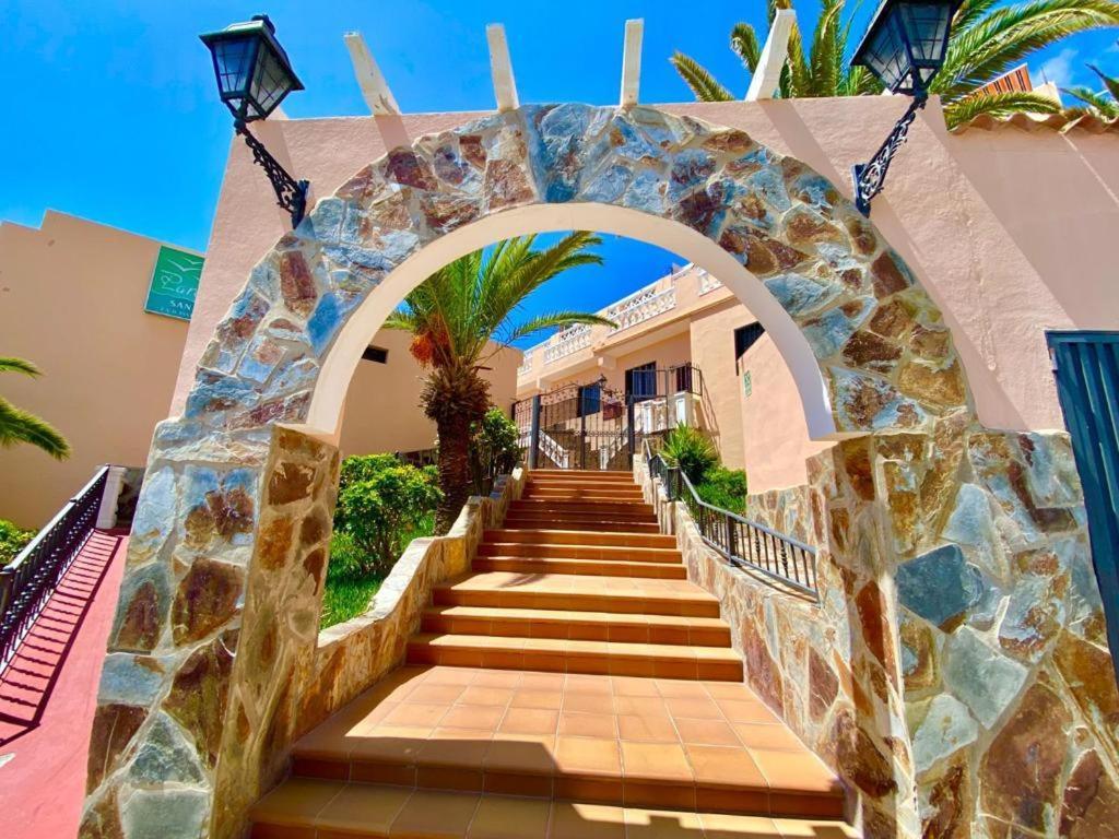 Passione Beautiful Apartment With Sea View 阿德耶 外观 照片